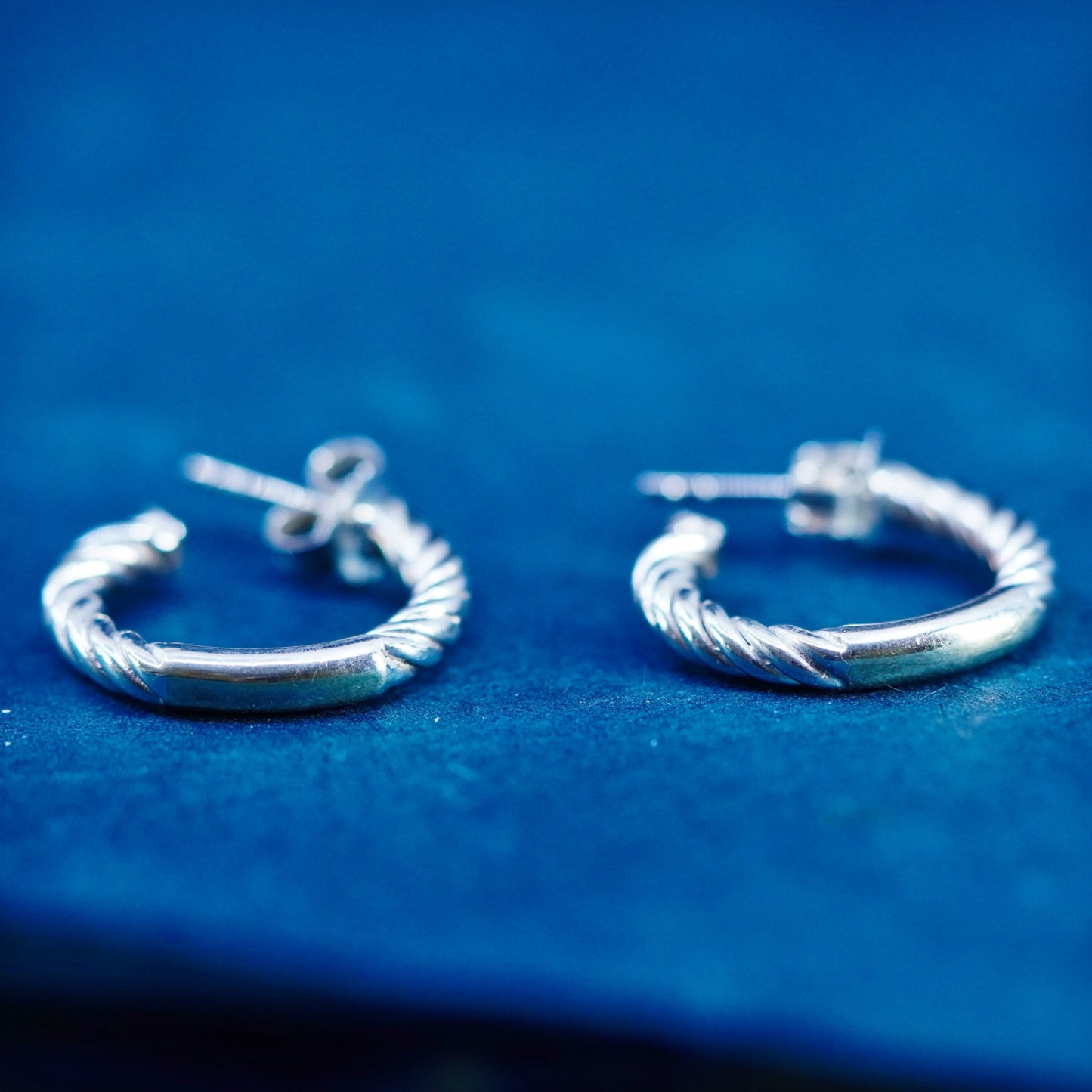 0.75”, southwestern Sterling Silver Earrings. 925 textured circle huggie studs