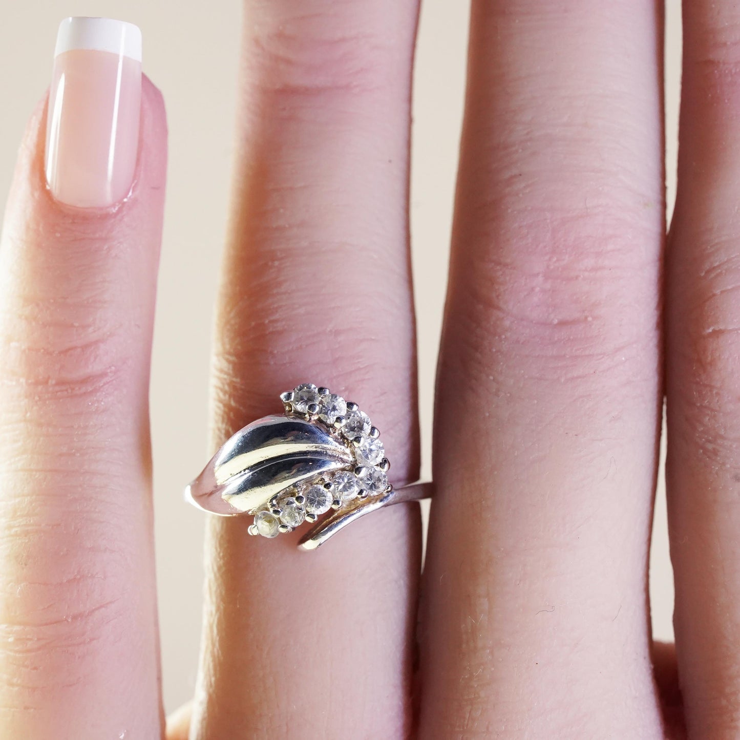 Size 6, vintage sterling 925 silver wavy band ring with CZ details