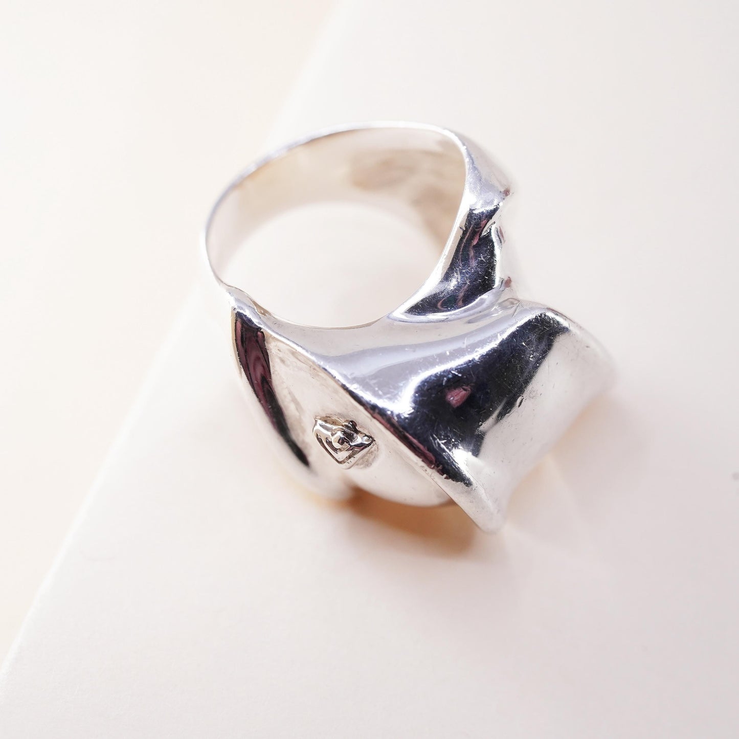 Size 6.25, Designer DTR sterling silver ring, 925 ribbed wavy wide band heart