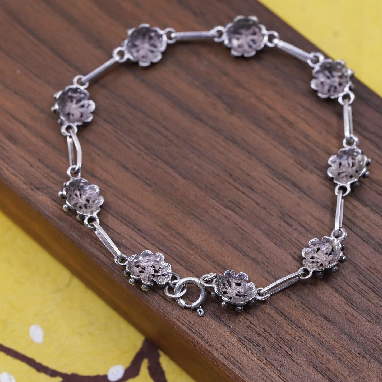 7.75", Vintage Sterling silver handmade bracelet, solid 925 silver flower links