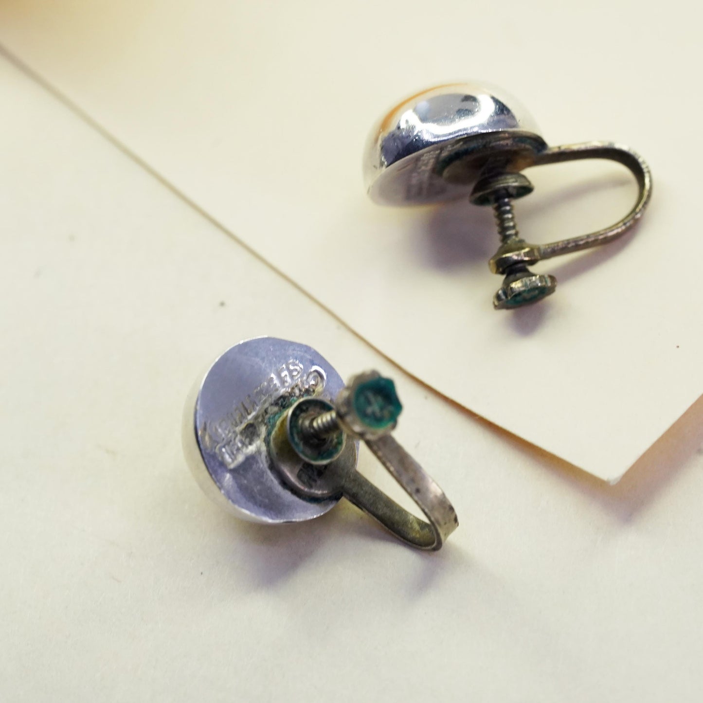 Vintage Hecho En Taxco sterling 925 silver handmade dome screw back earrings