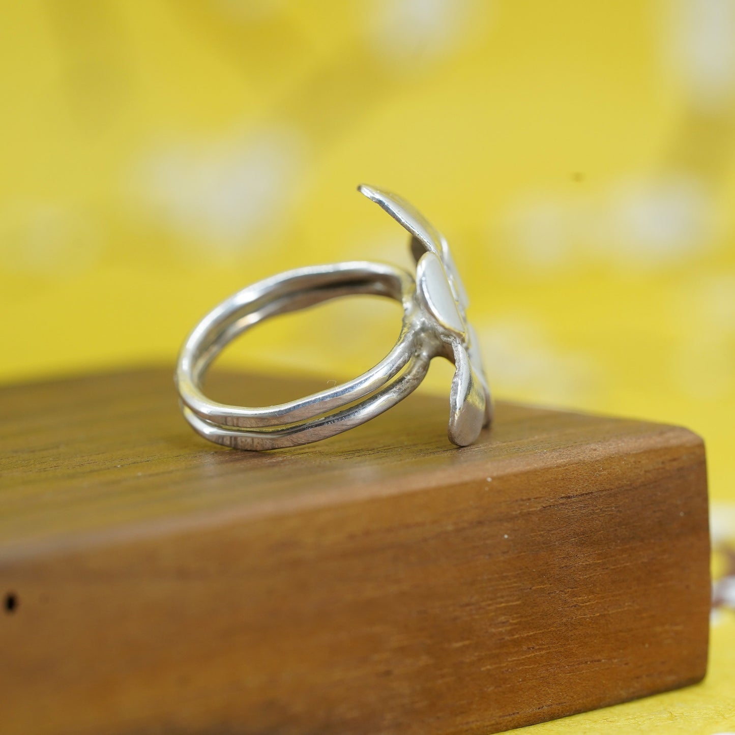 Size 8, vintage Sterling 925 silver handmade plumeria flower ring