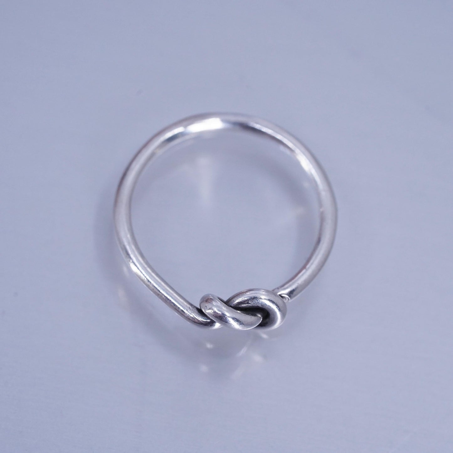 Size 4.5, vintage Sterling 925 silver handmade ring, knotted band