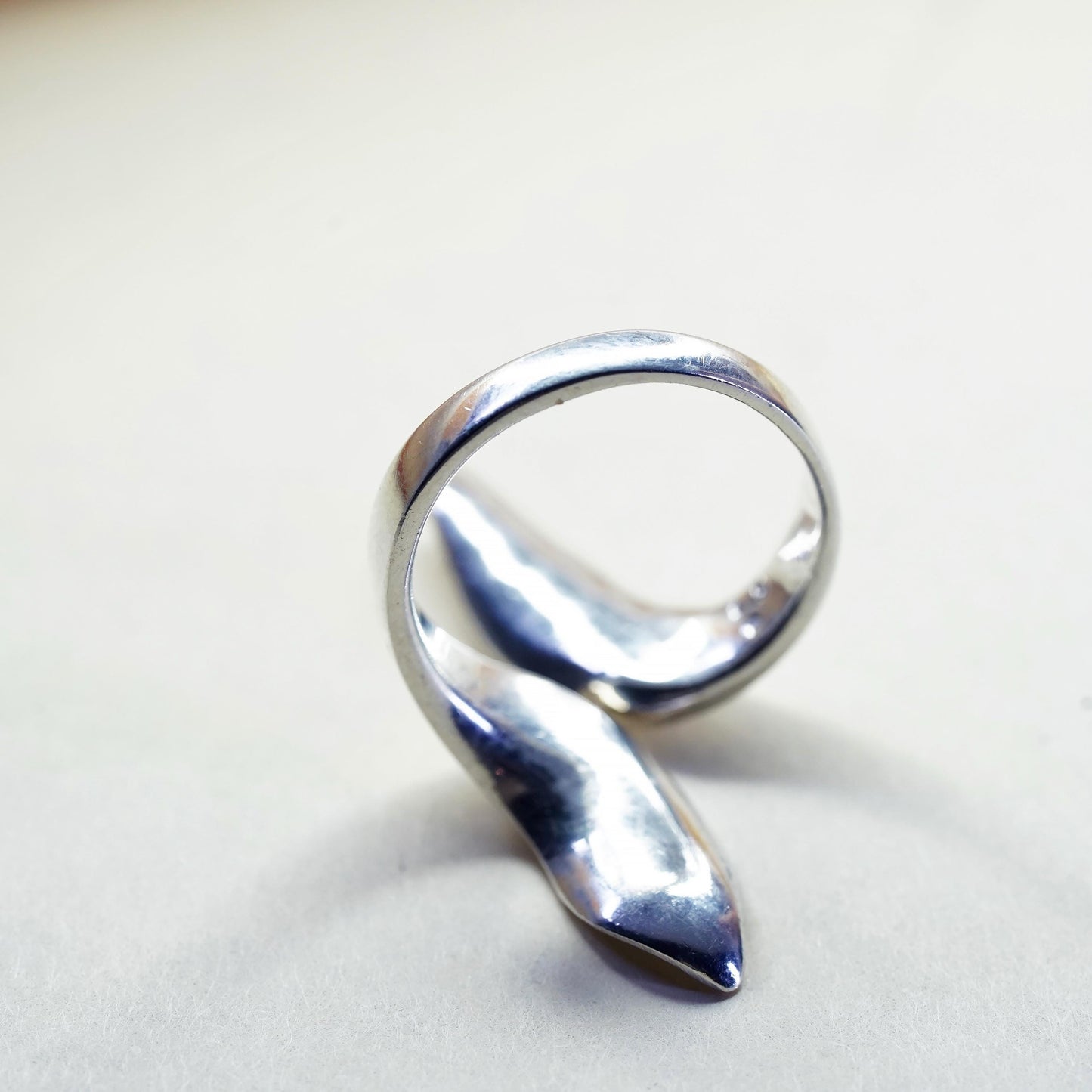 Size adjustable, vintage sterling silver statement ring, 925 leaf wrap band