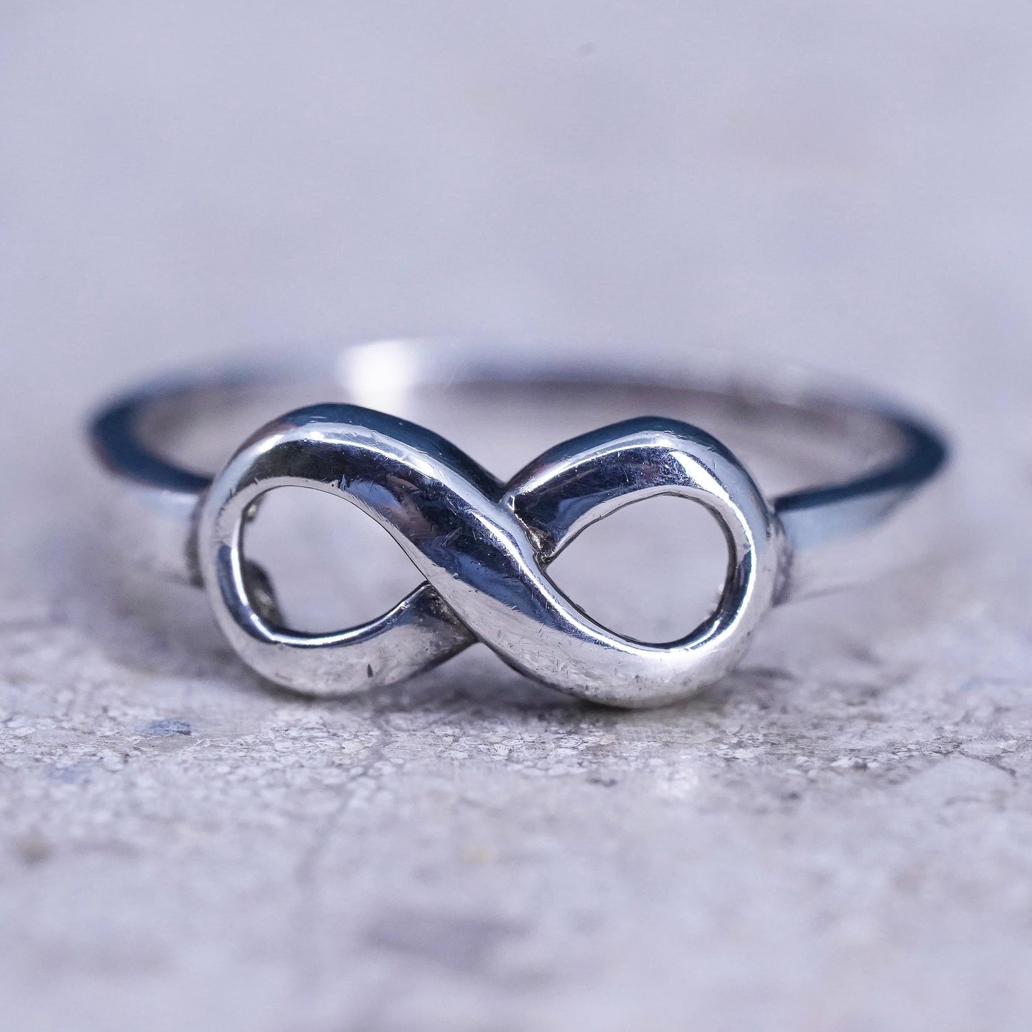 Size 3.75, VTG sterling silver handmade ring, 925 infinity loop twisted band