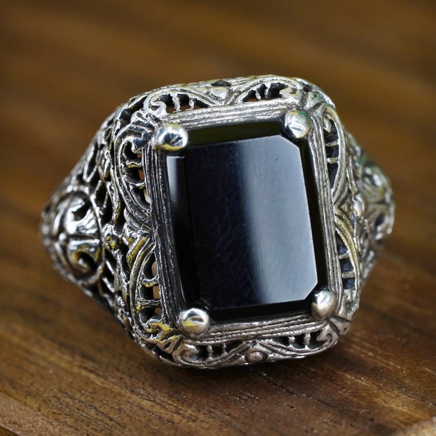Size 6.5, vintage Sterling 925 silver handmade filigree statement ring w/ onyx