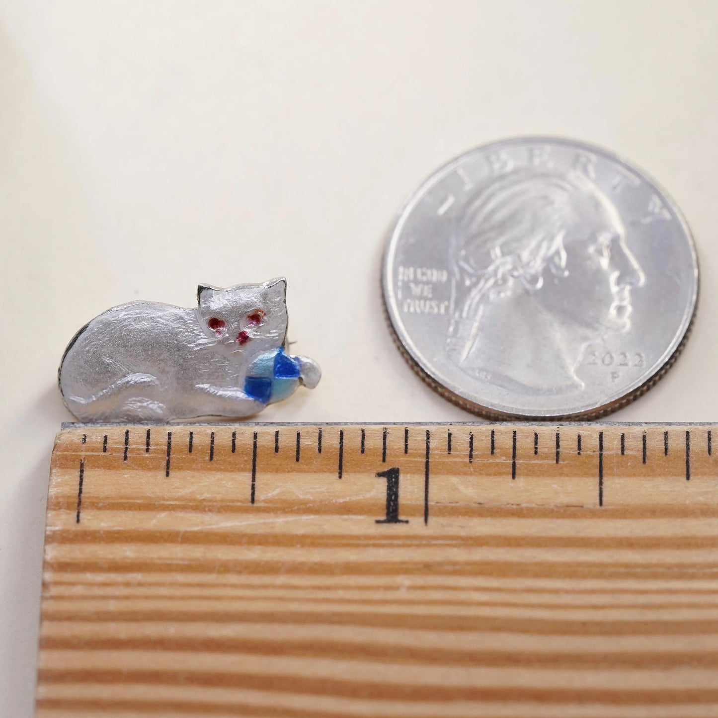 Vintage Sterling silver handmade brooch, 925 enamel white cat pin