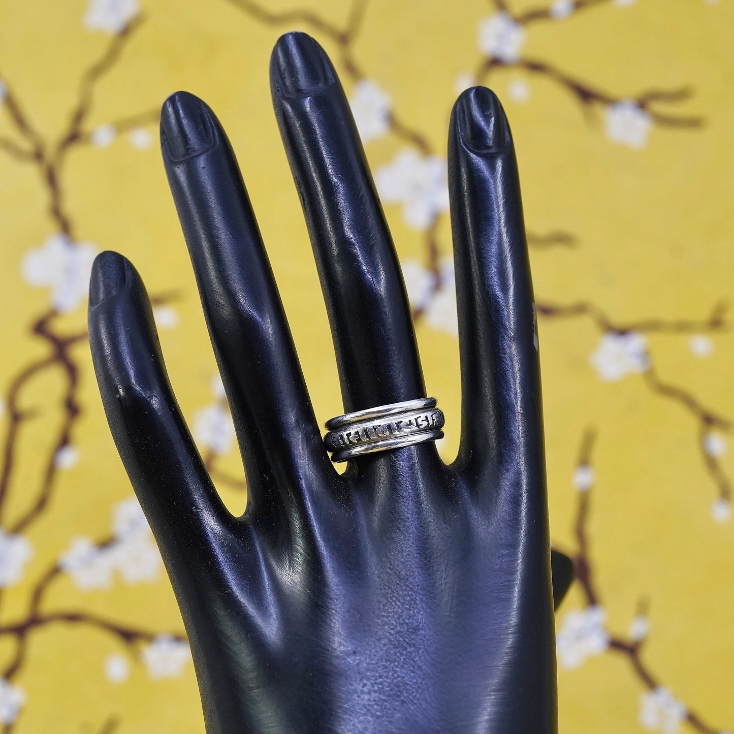 Size 8, vintage Sterling silver prayer ring, textured 925 spinner band