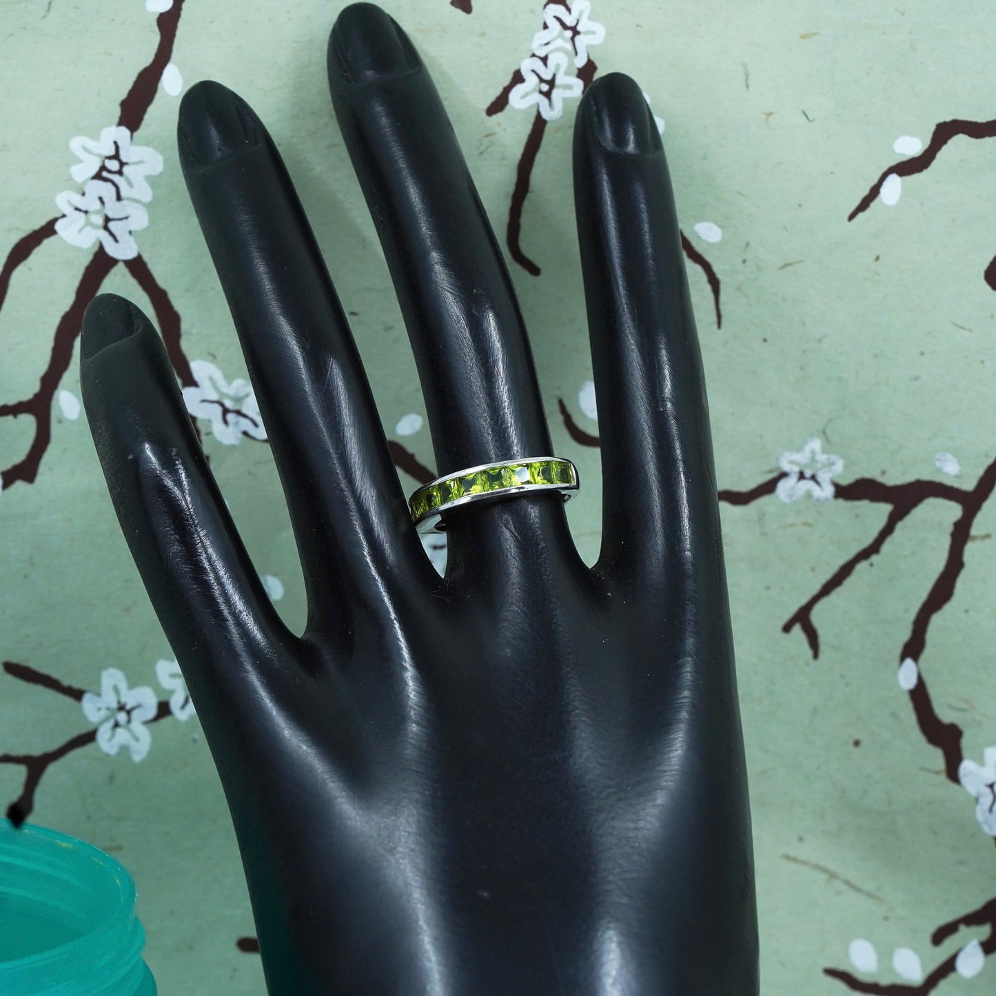Size 7, Vintage sterling silver handmade ring with peridot, 925 stackable band