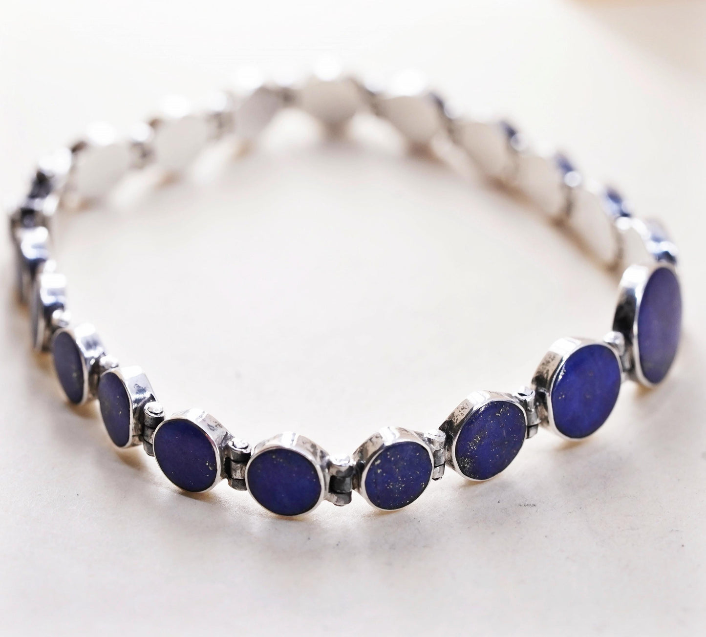 7", Vintage southwestern Sterling silver bracelet, 925 circle lapis lazuli