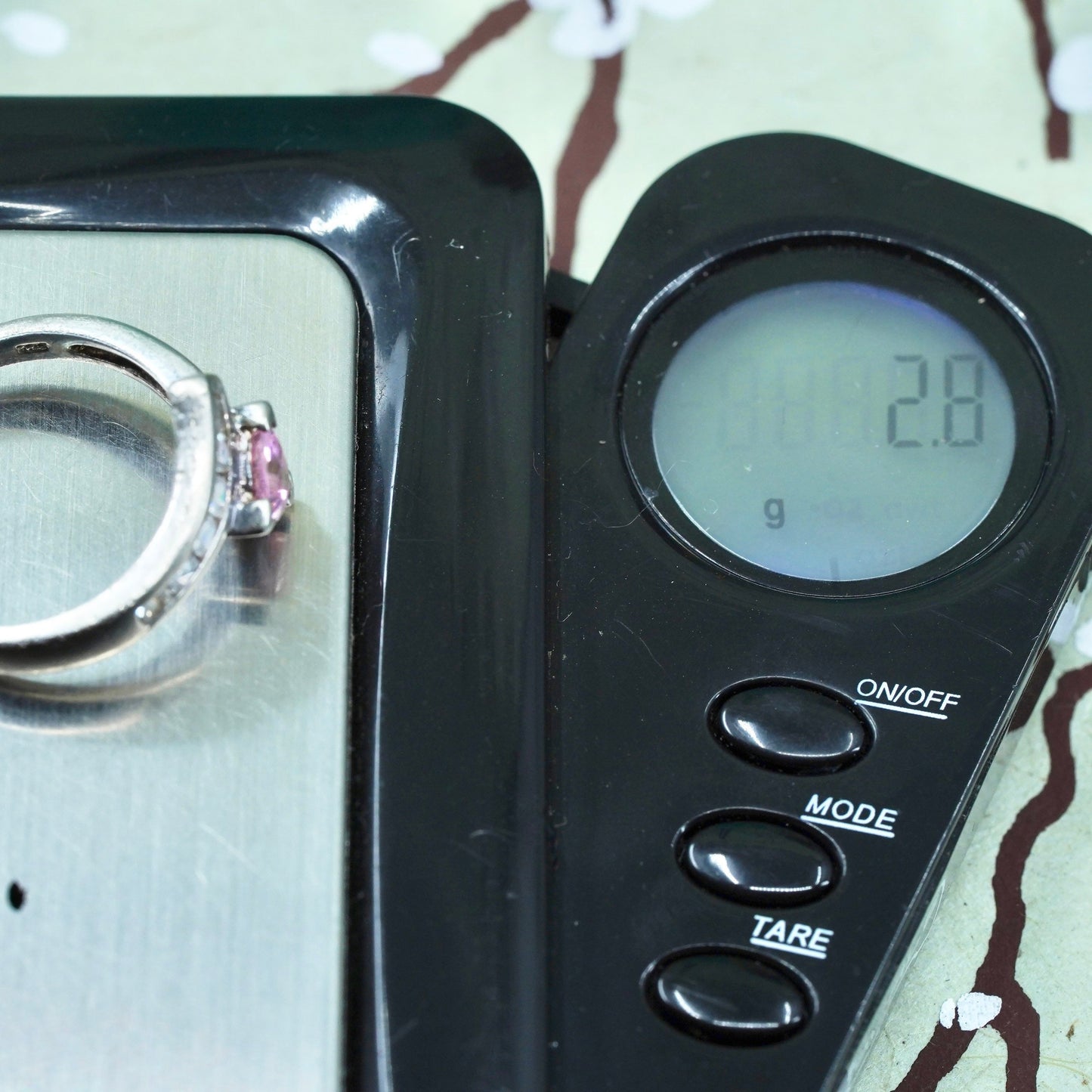 Size 7.25, Vintage Sterling 925 silver fashionable ring with pink clear crystal