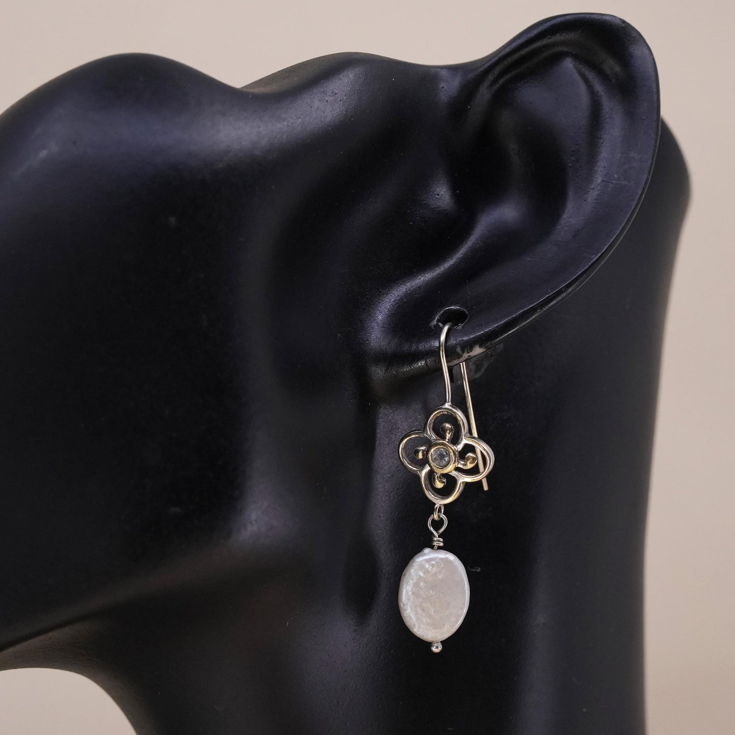 Vintage sterling 925 silver handmade floral single earring with coin pearl