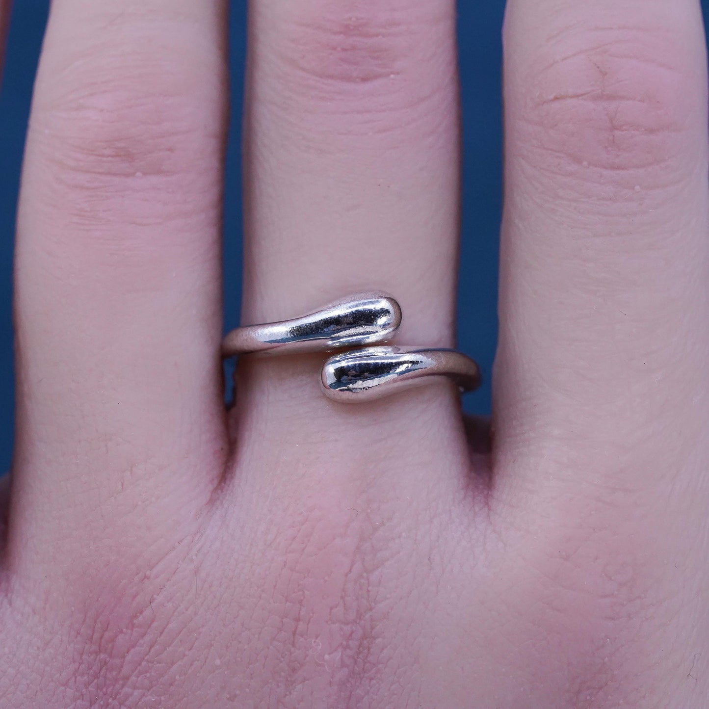 Size 8.5, VTG Sterling silver handmade wrapped ring, modern 925 statement ring