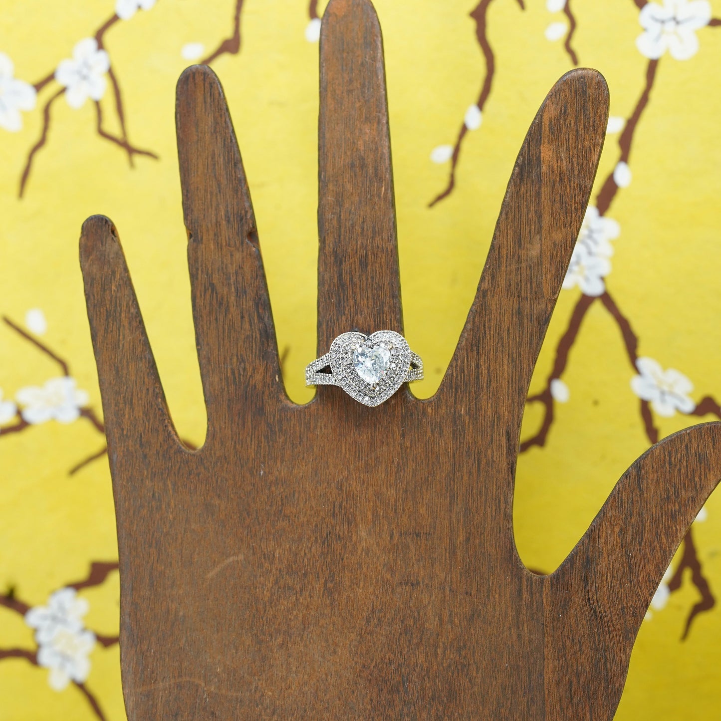 Size 9, VTG sterling silver engagement ring, cluster clear crystal heart 925