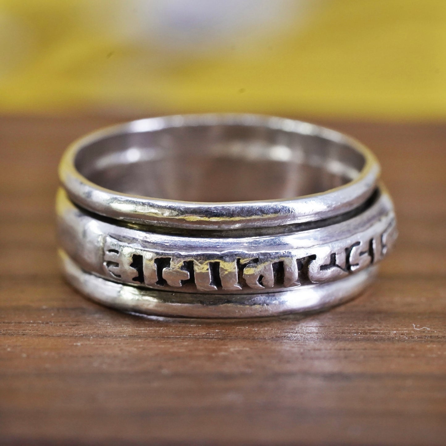 Size 8, vintage Sterling silver prayer ring, textured 925 spinner band