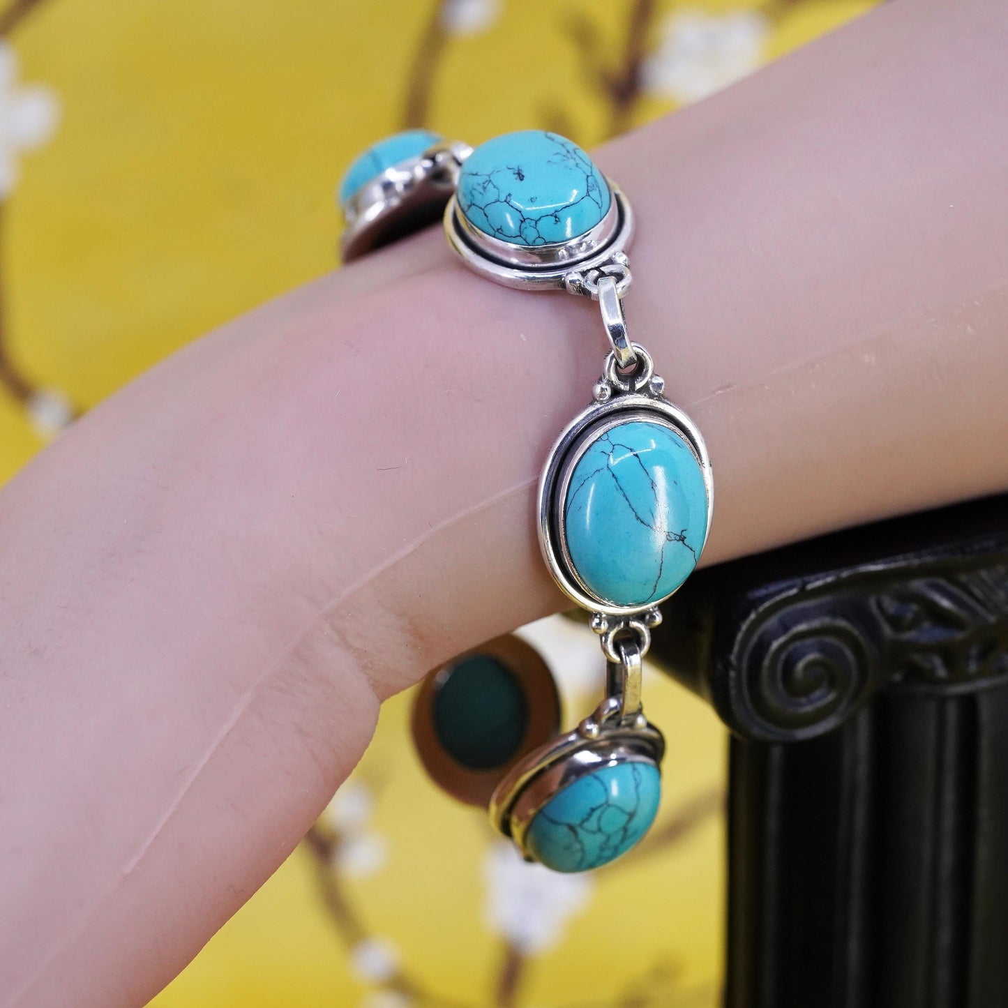 7", VTG Mexican Sterling 925 silver bracelet with turquoise and toggle closure