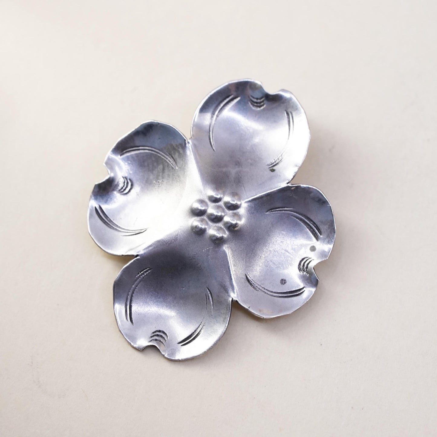 Vintage sterling 925 silver dogwood flower shaped pendant
