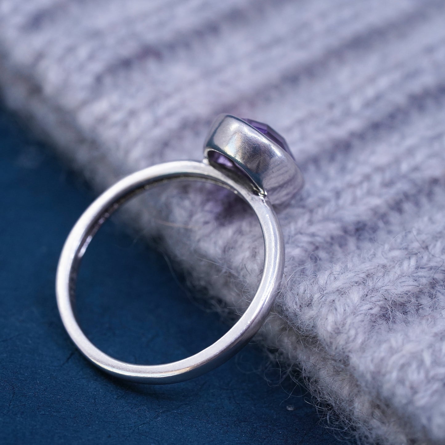 Size 7.25, vintage Helzberg HDS sterling 925 silver handmade ring with amethyst
