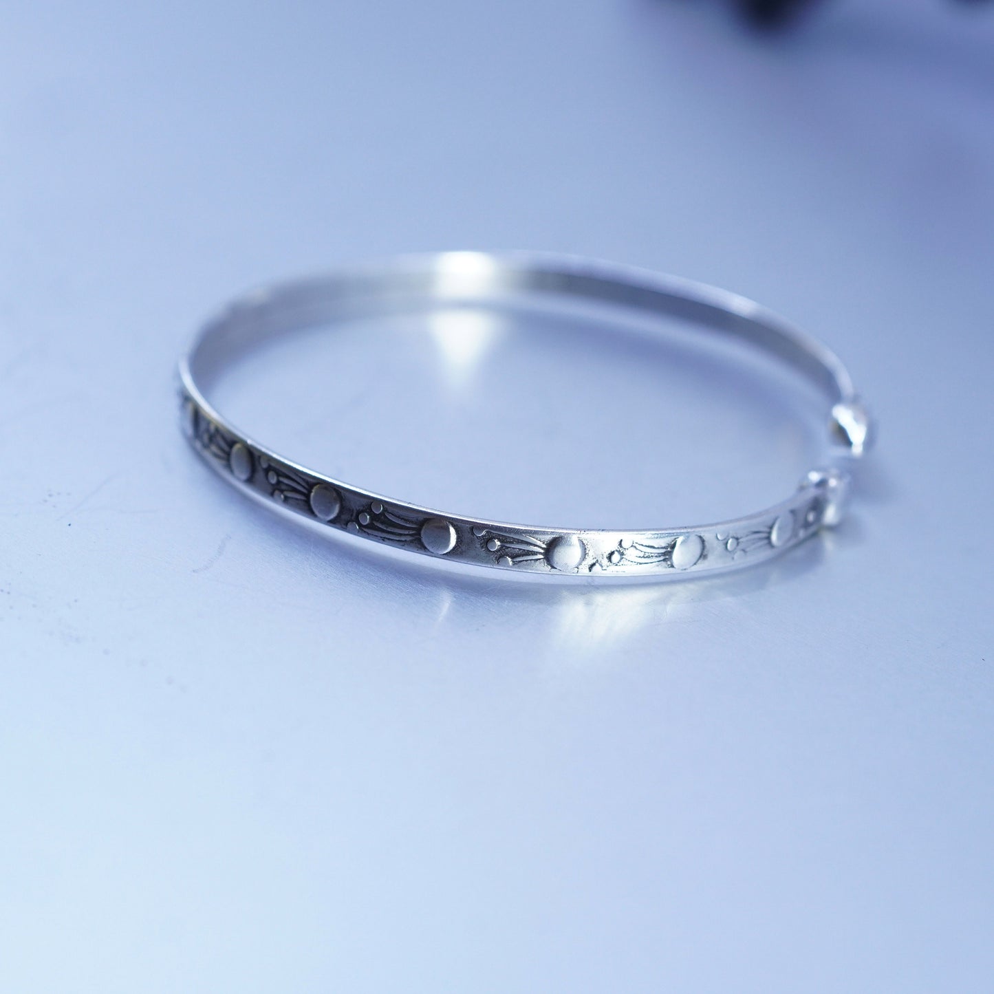 7.75”, Mexico Sterling 925 silver handmade bracelet, textured bangle w/ beads