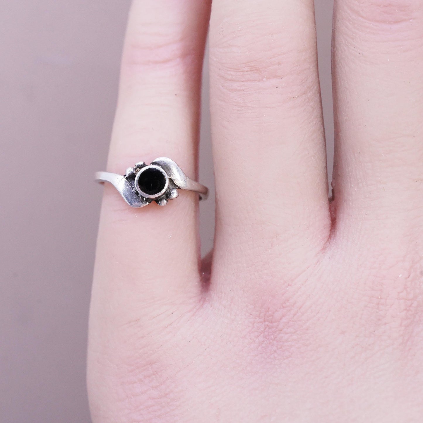 Size 5, vintage Sterling 925 silver handmade ring with onyx and beads
