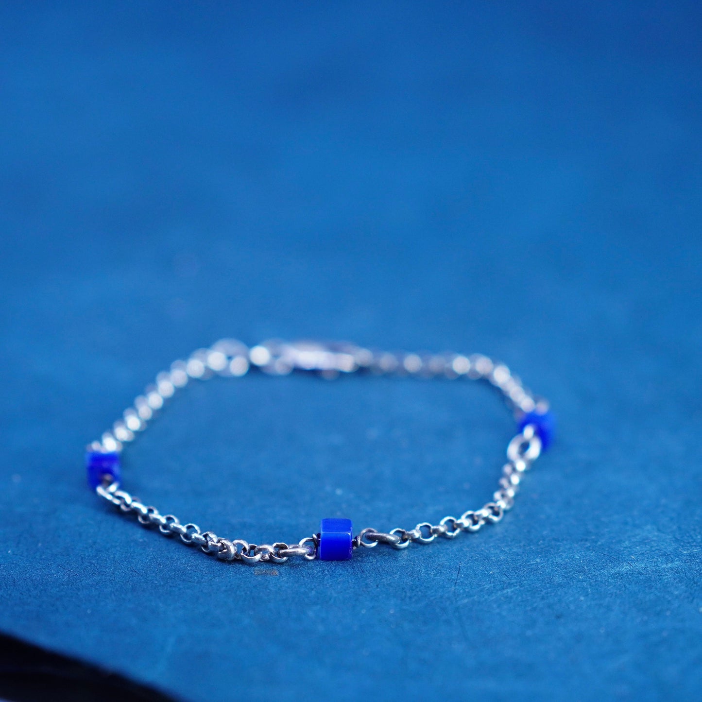 7”, Italy Sterling silver bracelet, 925 bold circle chain blue cats eye cubes