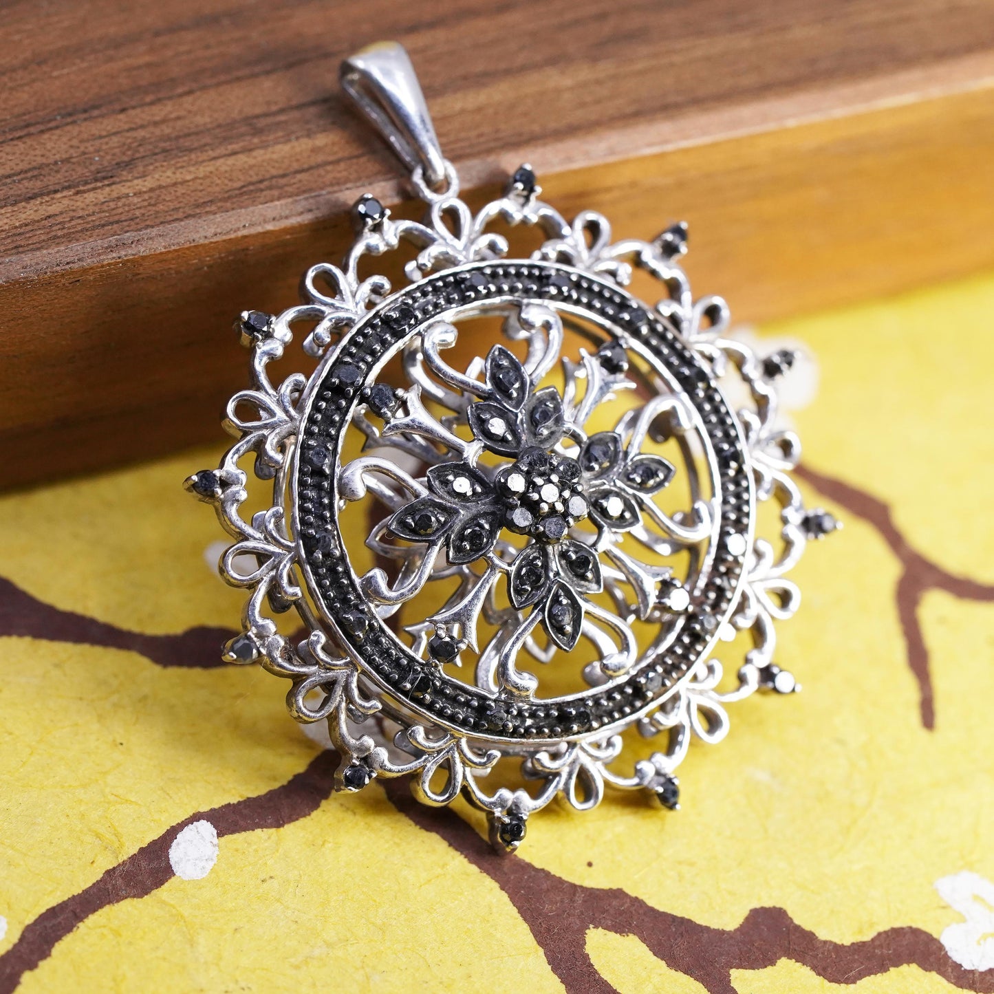 Vintage Sterling 925 silver pendant, filigree cluster black diamond pendant