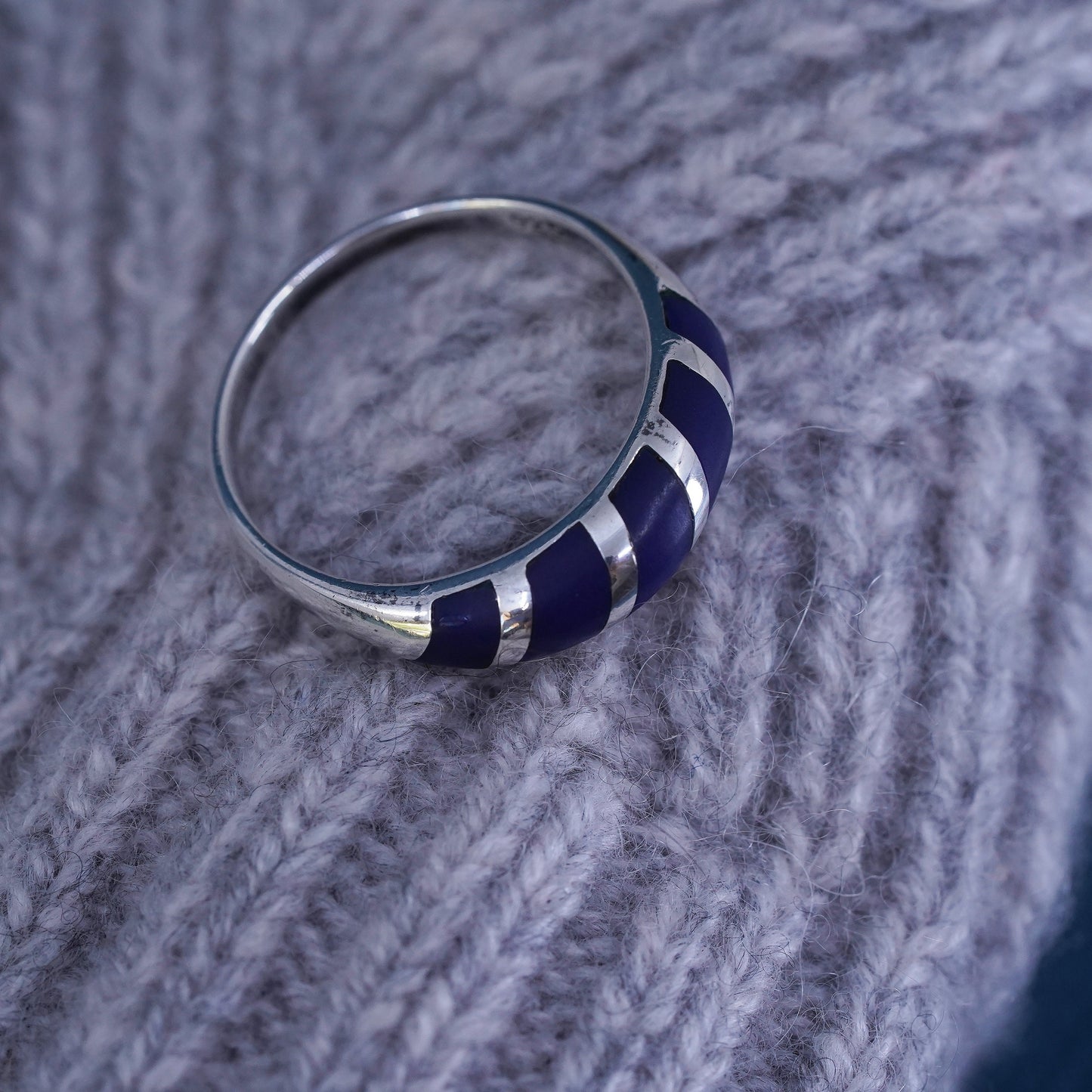 Size 8, vintage Mexico Sterling 925 silver handmade ring band with sodalite