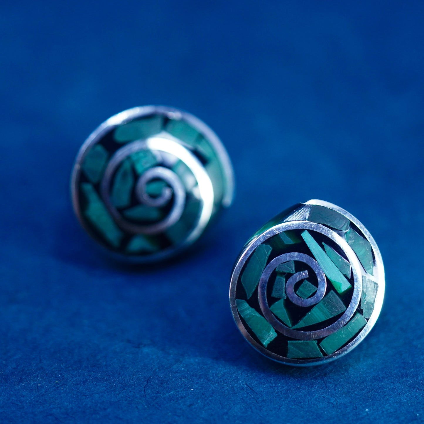 Mexico Sterling silver earrings, 925 circle spiral studs with malachite inlay