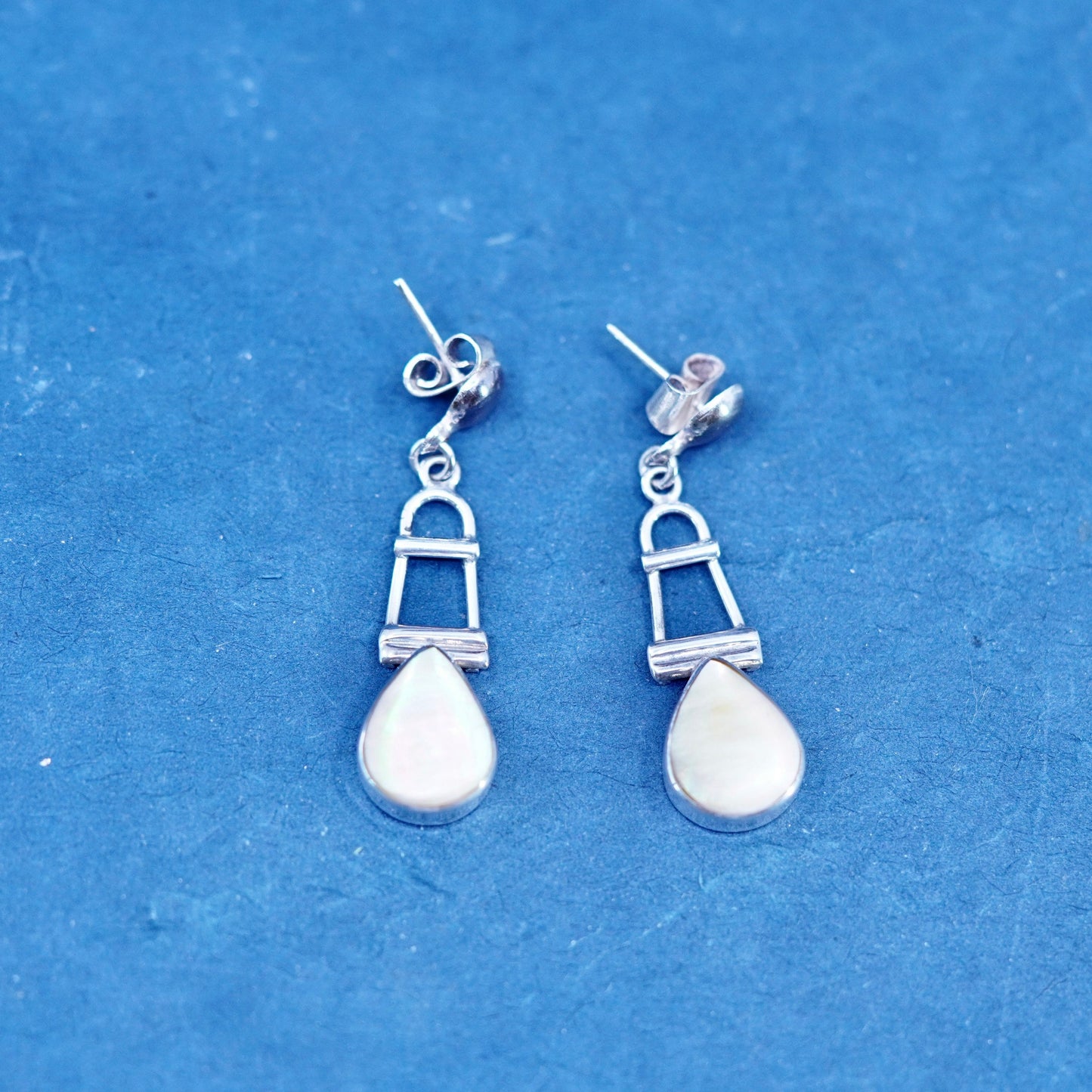 Sterling 950 silver handmade earrings w/ teardrop golden mother of pearl inlay