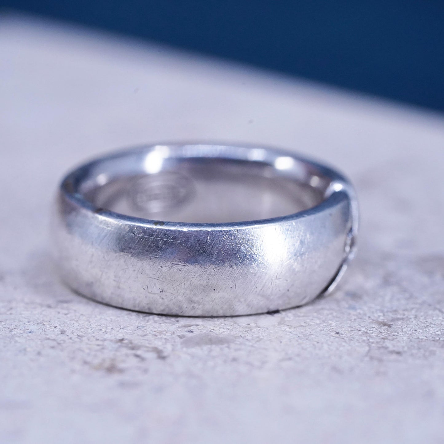 Size 7.5, vintage Fossil Sterling silver handmade ring, 925 wedding band cz