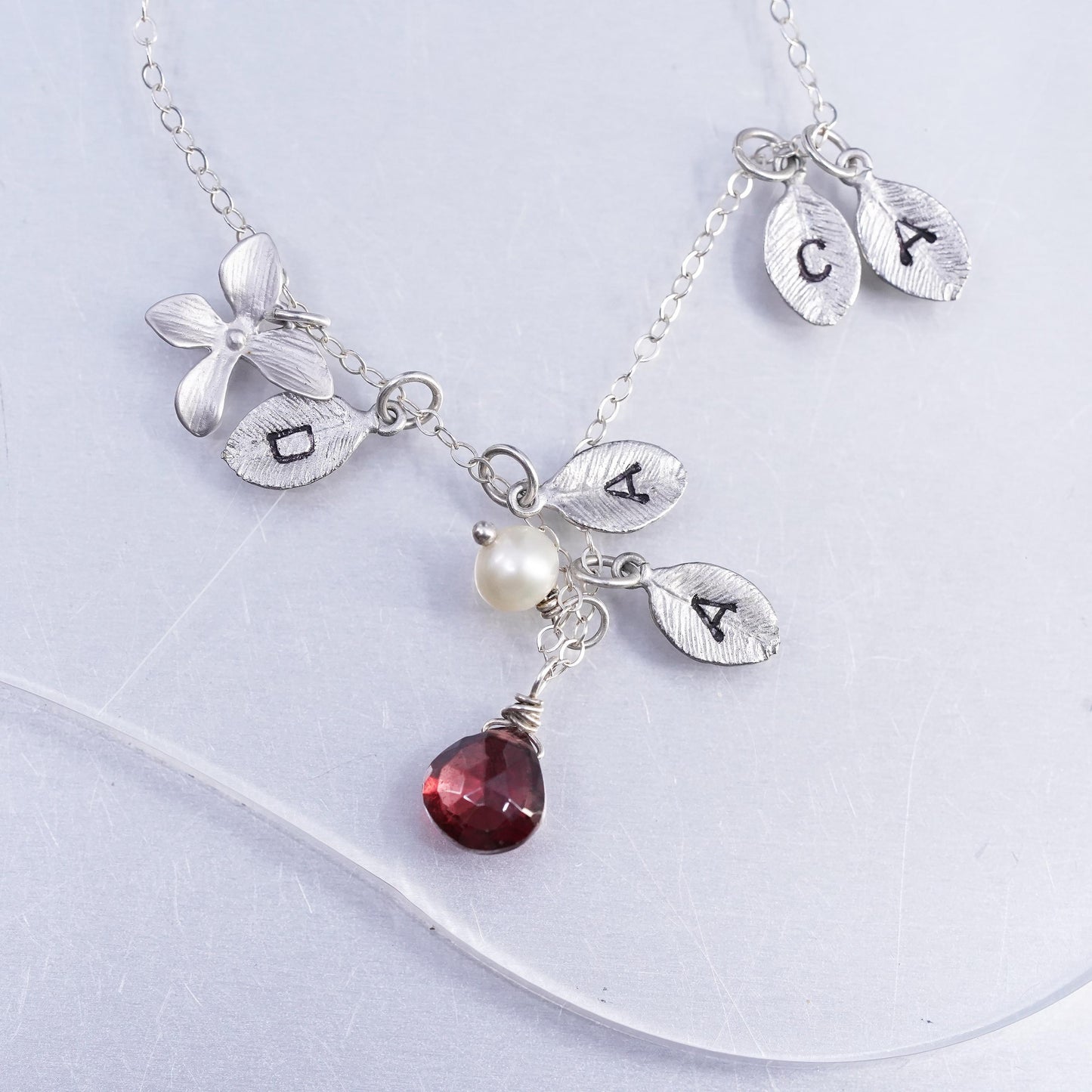 16", 925 Sterling Silver circle necklace flower Name DAACA Tag garnet Pendants