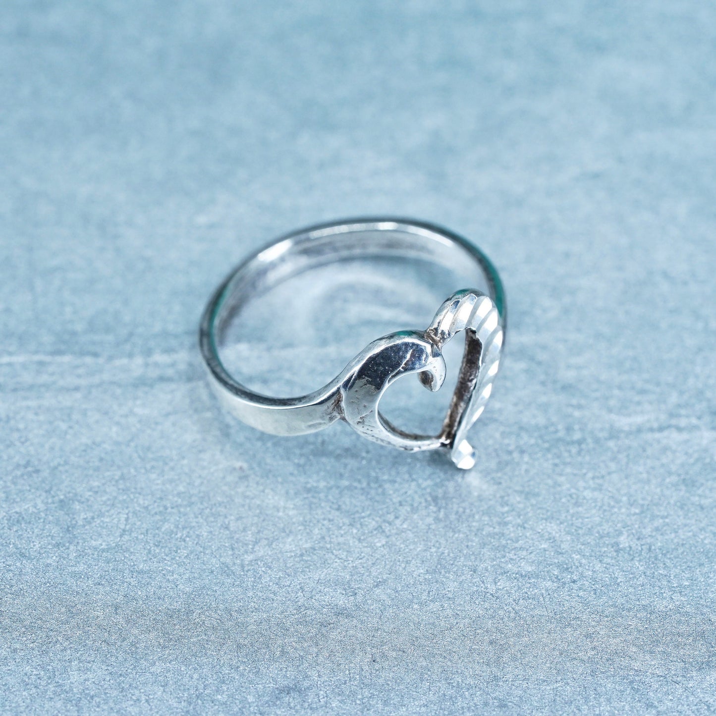 Size 7, VTG southwestern Sterling 925 silver wedding ring, heart stackable band