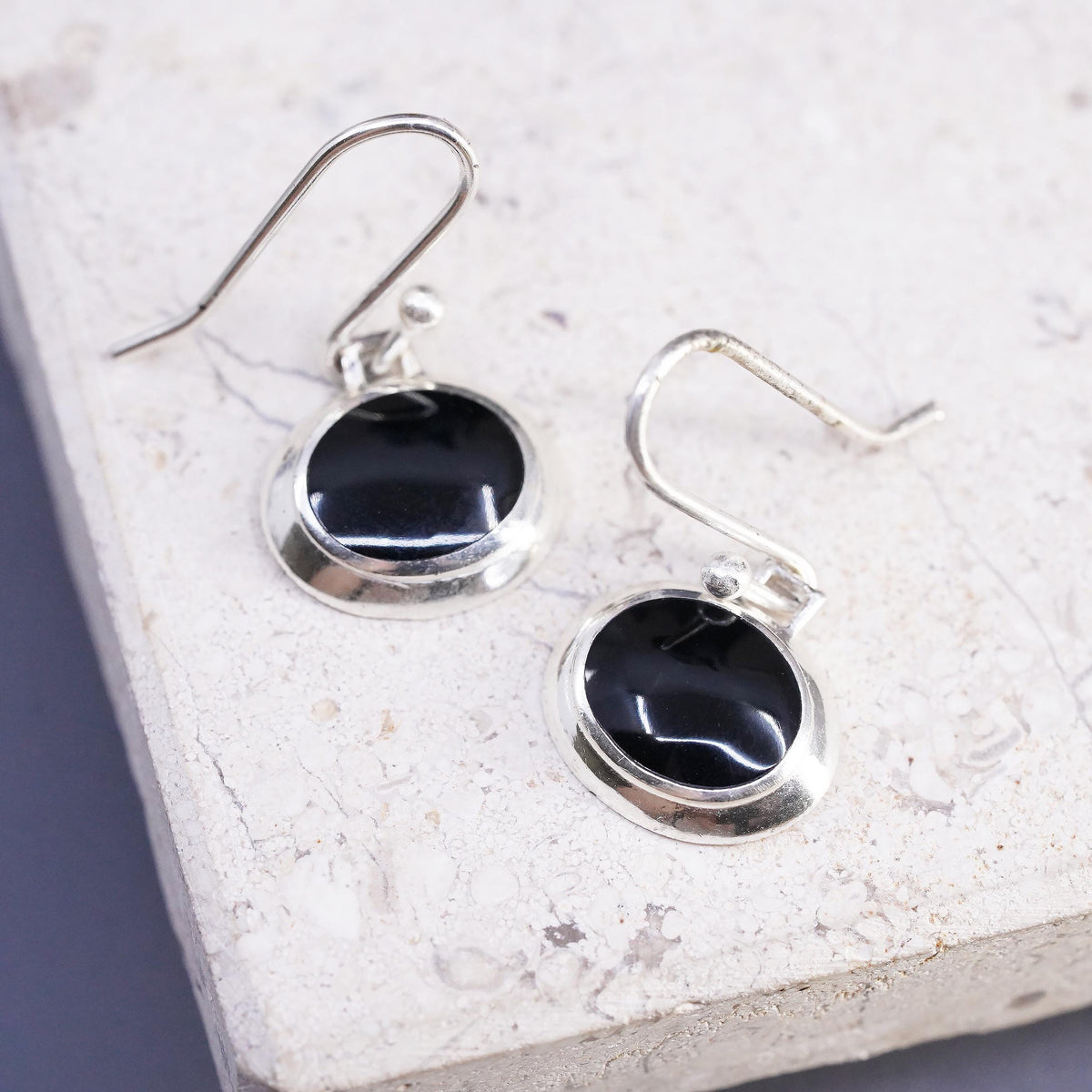Vintage southwestern sterling 925 silver handmade oval earrings with blue onyx