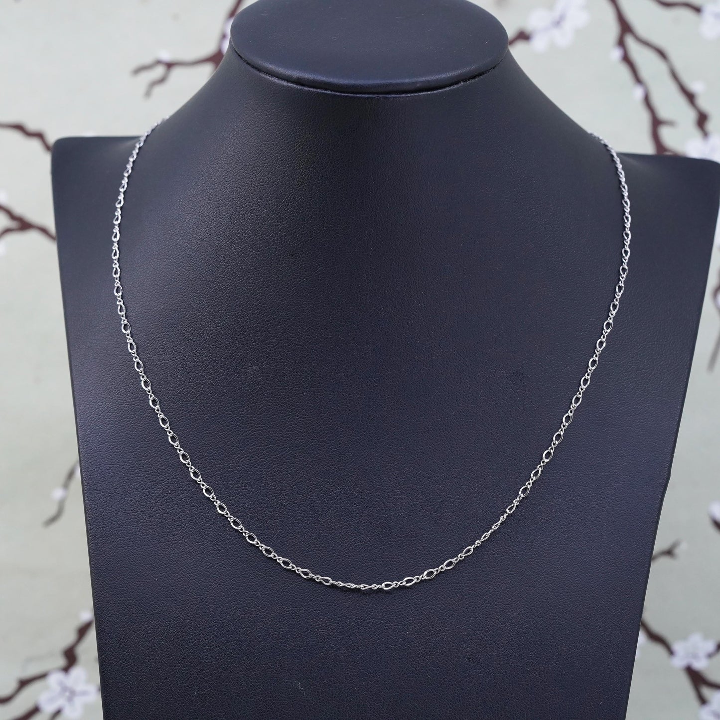 18”, Vintage Krementz jewelry, 18K white gold plated figaro chain necklace