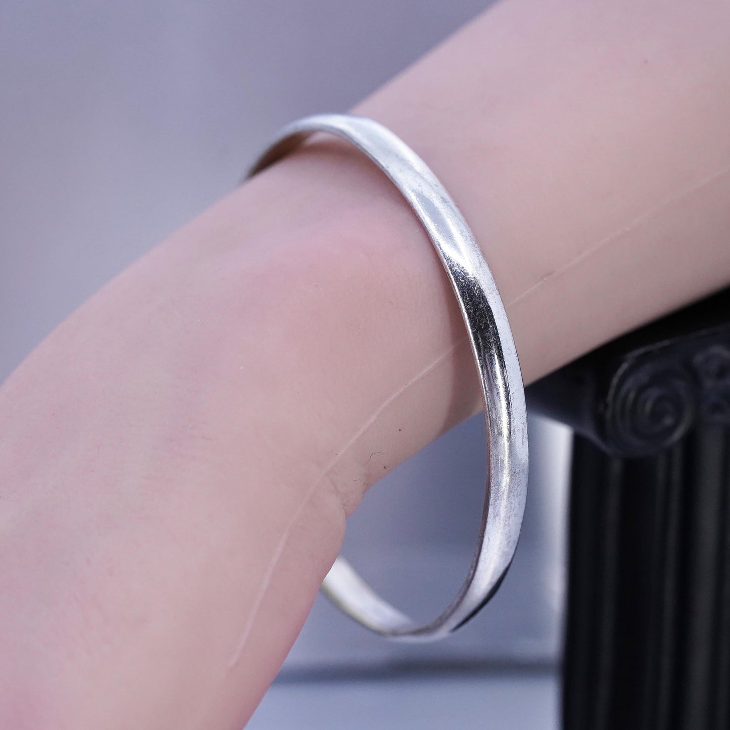 8.25”, Vintage Mexican silver tone stackable bangle bracelet