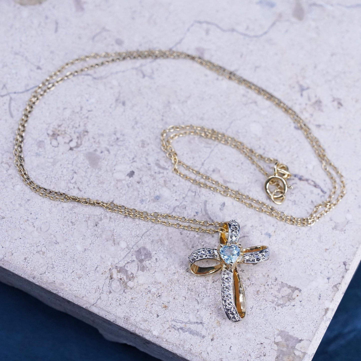 18”, Vintage vermeil gold over Sterling 925 silver circle necklace topaz cross