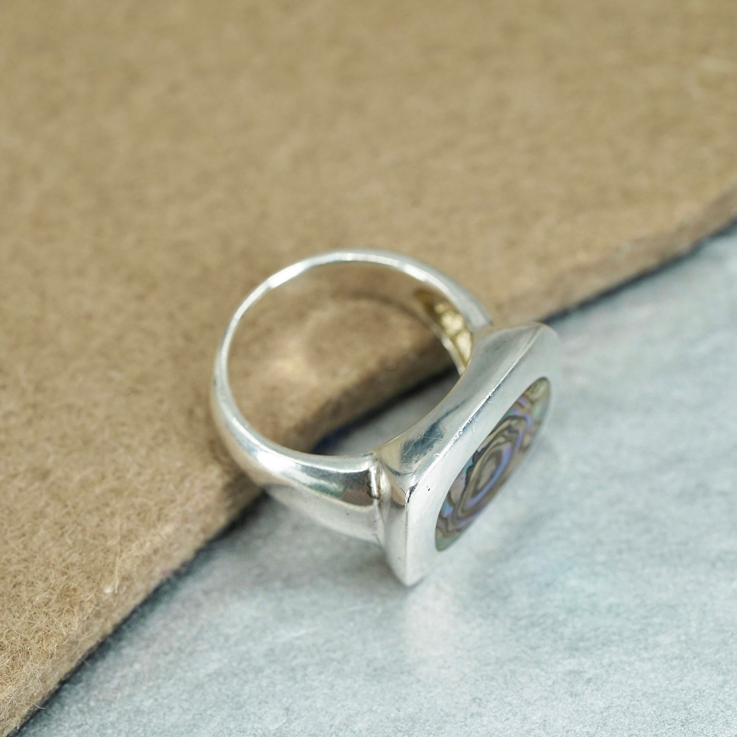 Size 8, southwestern vintage 925 silver handmade ring with abalone inlay