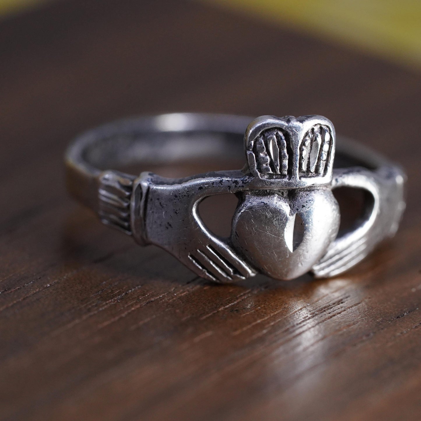 Size 11.5, Shube sterling silver claddagh ring, holding heart 925 silver band