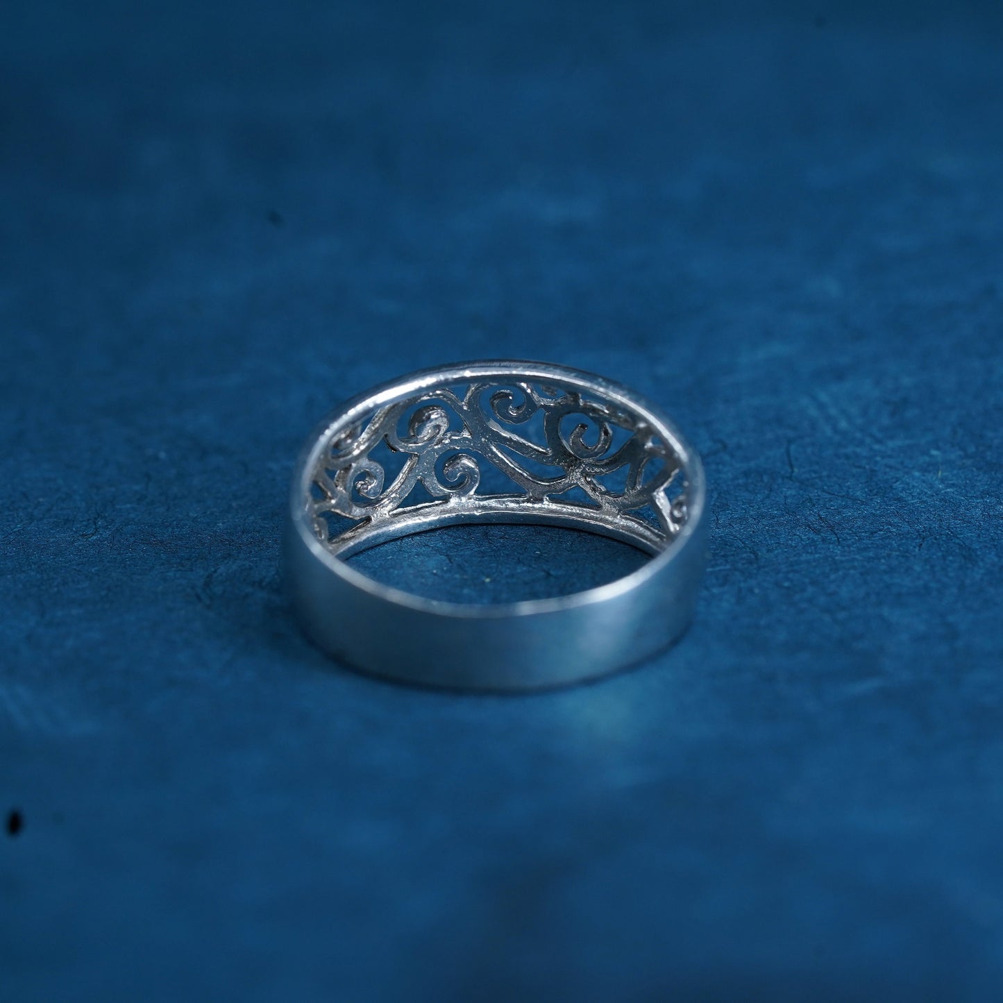 Size 8.5, vintage sterling silver handmade ring, 925 filigree spiral band