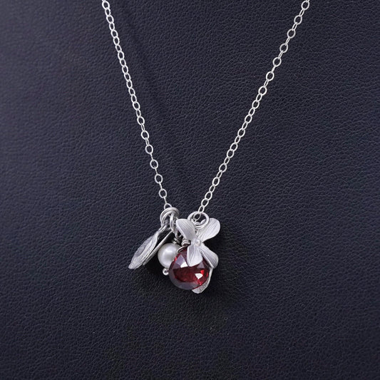 16", 925 Sterling Silver circle necklace flower Name DAACA Tag garnet Pendants