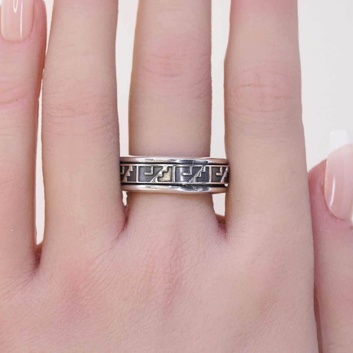 Size 10, southwestern 925 Sterling Silver Spinner Ring Oxidized Wide Band Ring