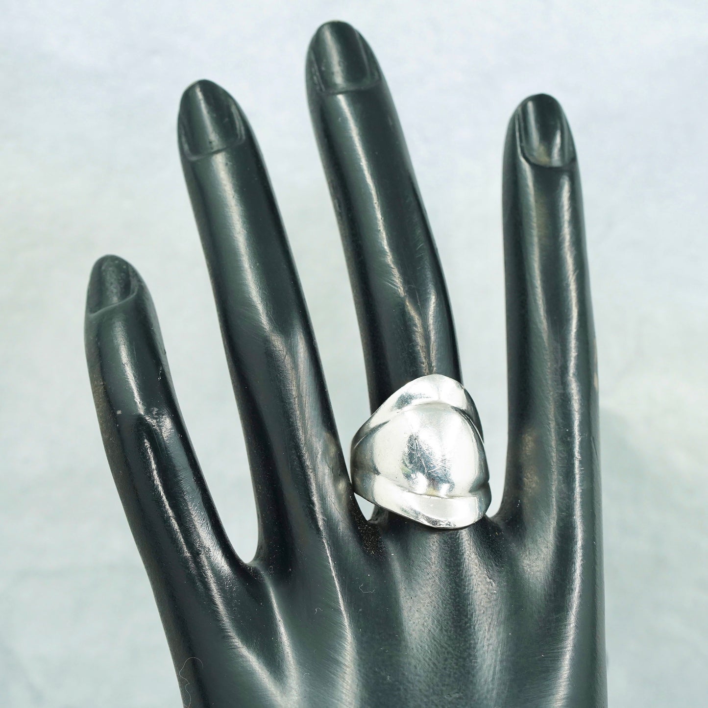 Size 8.25, vintage southwestern Sterling 925 silver ring, wide band