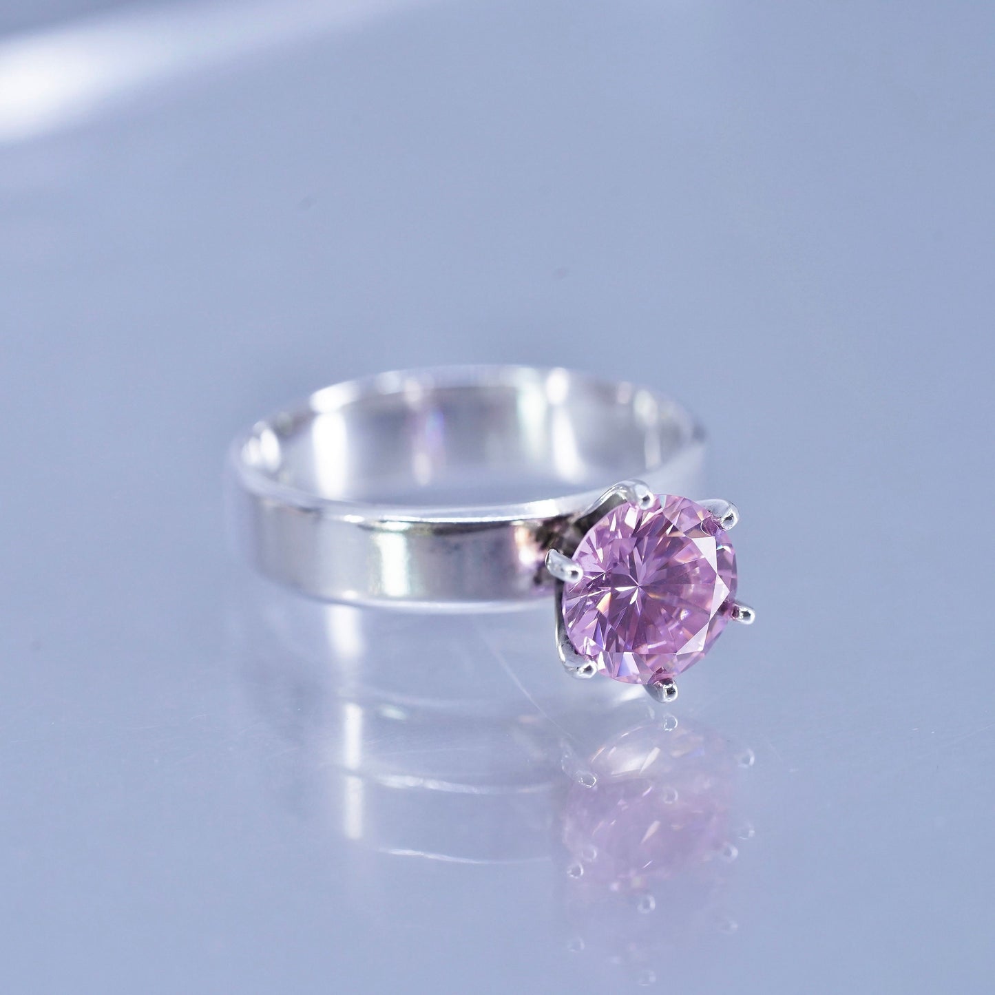 Size 8.25, vintage Sterling 925 silver handmade band ring with pink crystal