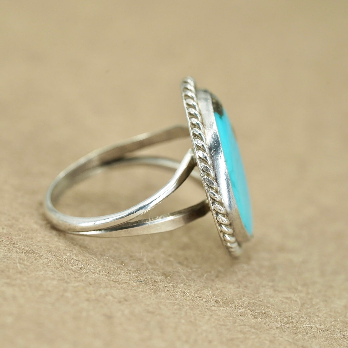 Size 9, Native American navajo Sterling 925 silver handmade ring with turquoise