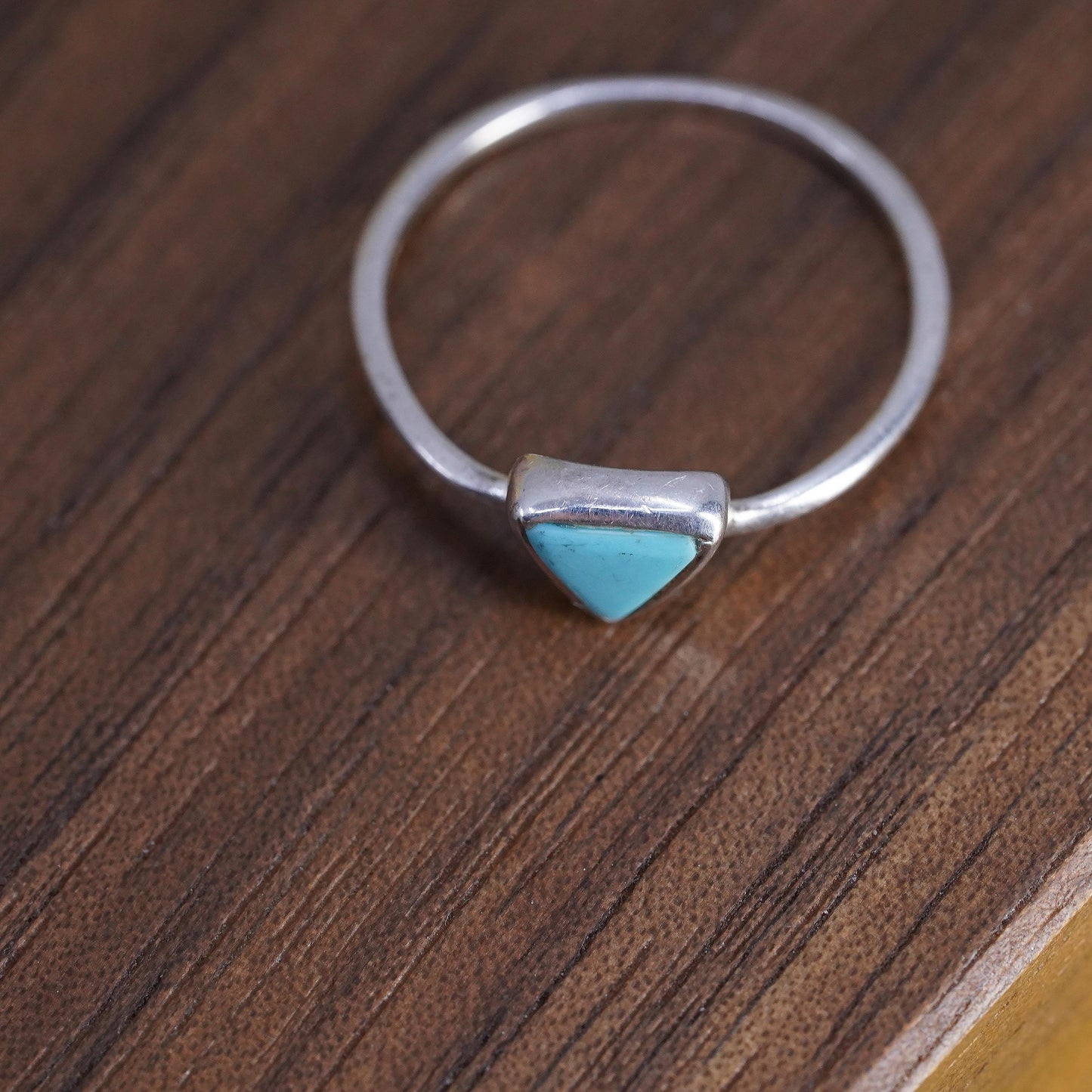 Size 6.25, vintage Sterling 925 silver stackable band ring triangular turquoise