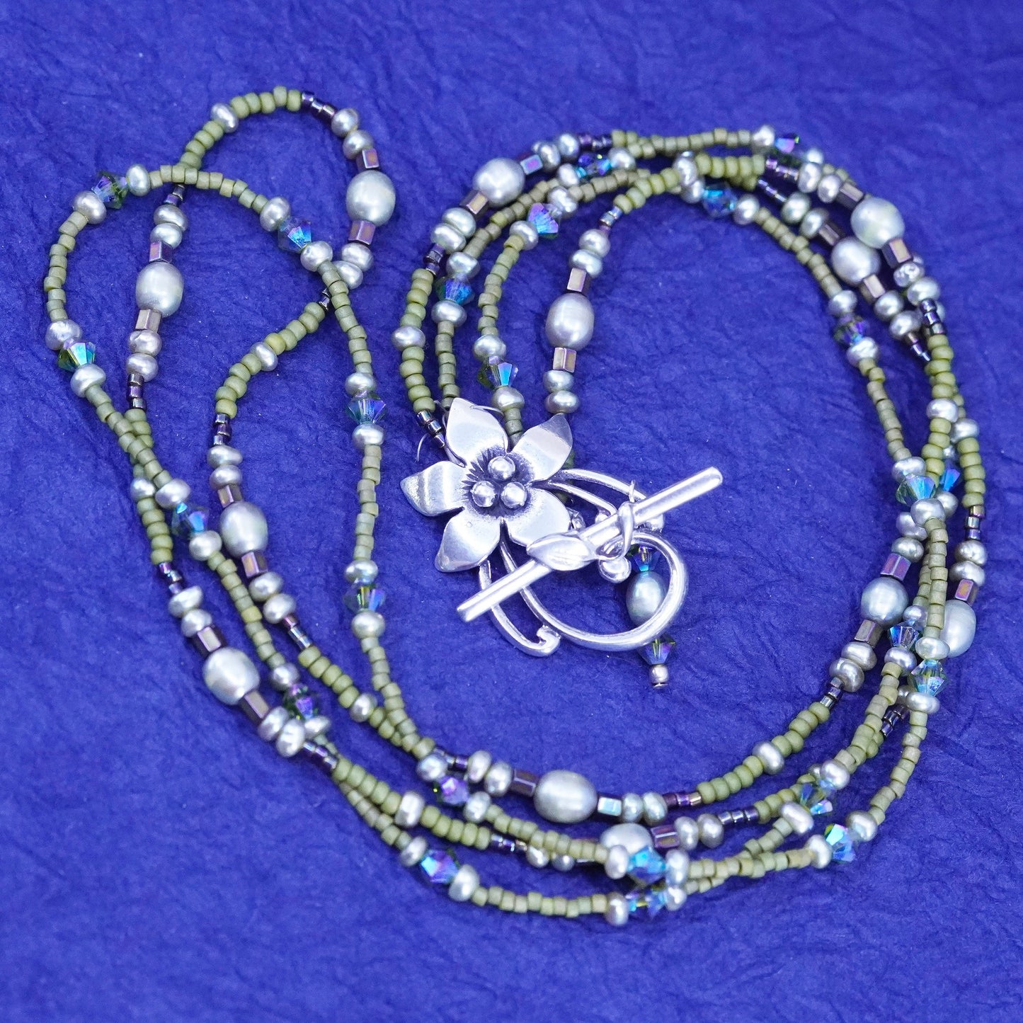 22”, Sterling silver necklace with 925 flower toggle closure chain heishi beads