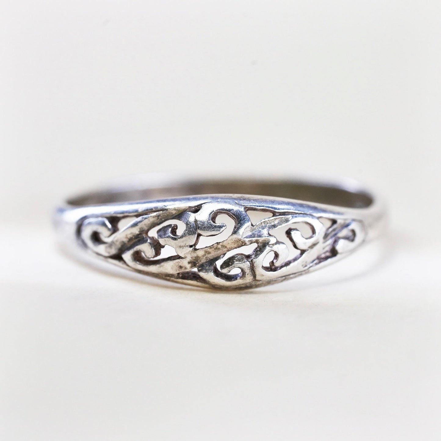 Size 6, vintage sterling silver handmade ring, 925 band with whirl filigree