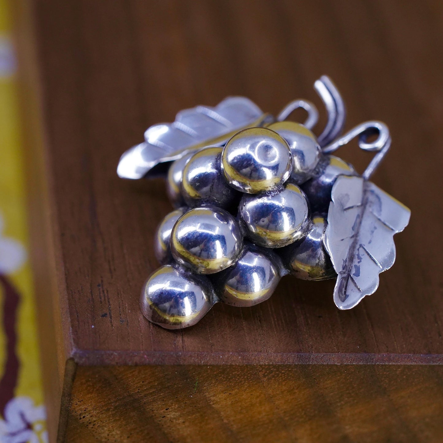 Vintage Taxco Mexican handmade sterling 925 silver grapes brooch