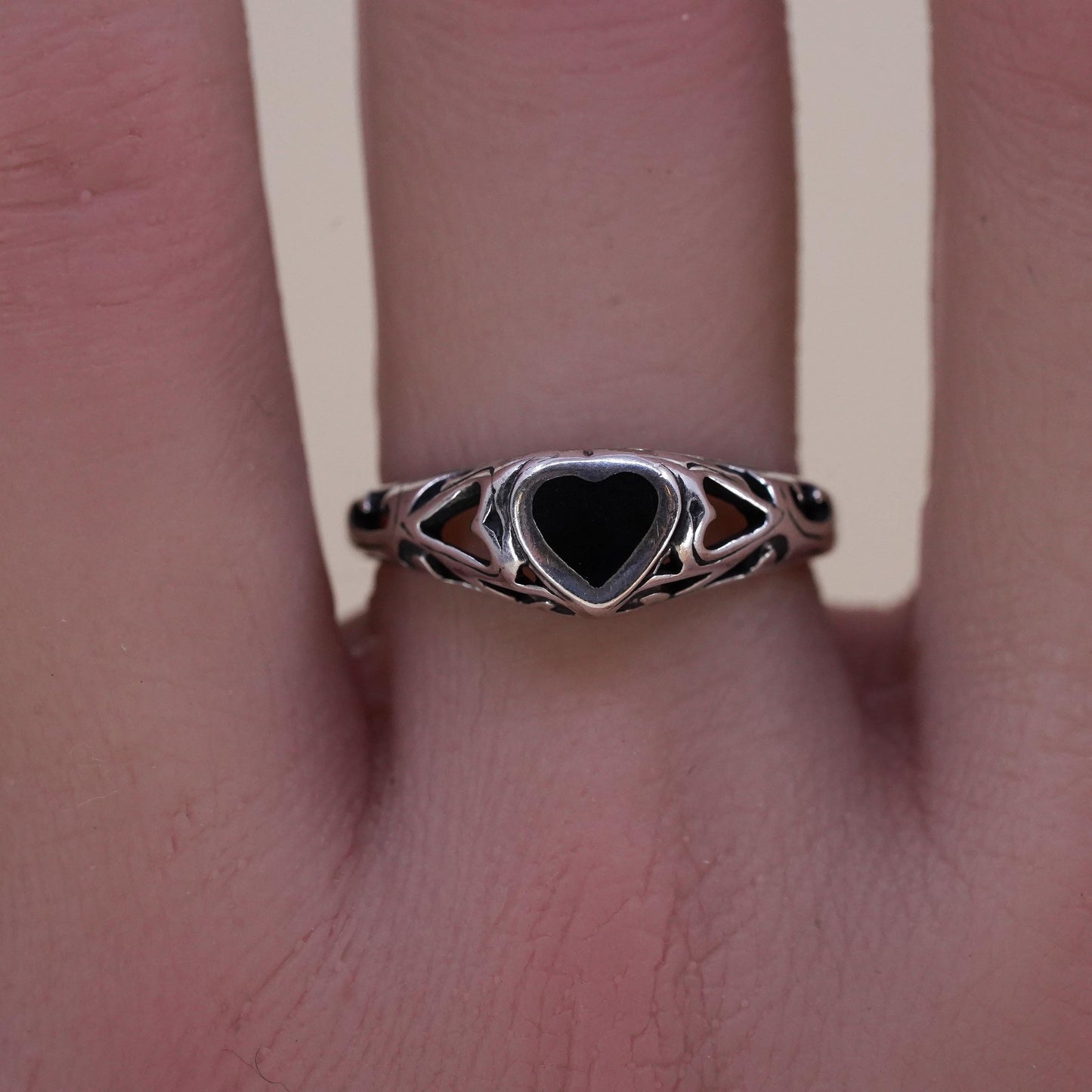 Size 7, Wheeler Jewelry Co. sterling silver ring, Native American 925 ring onyx