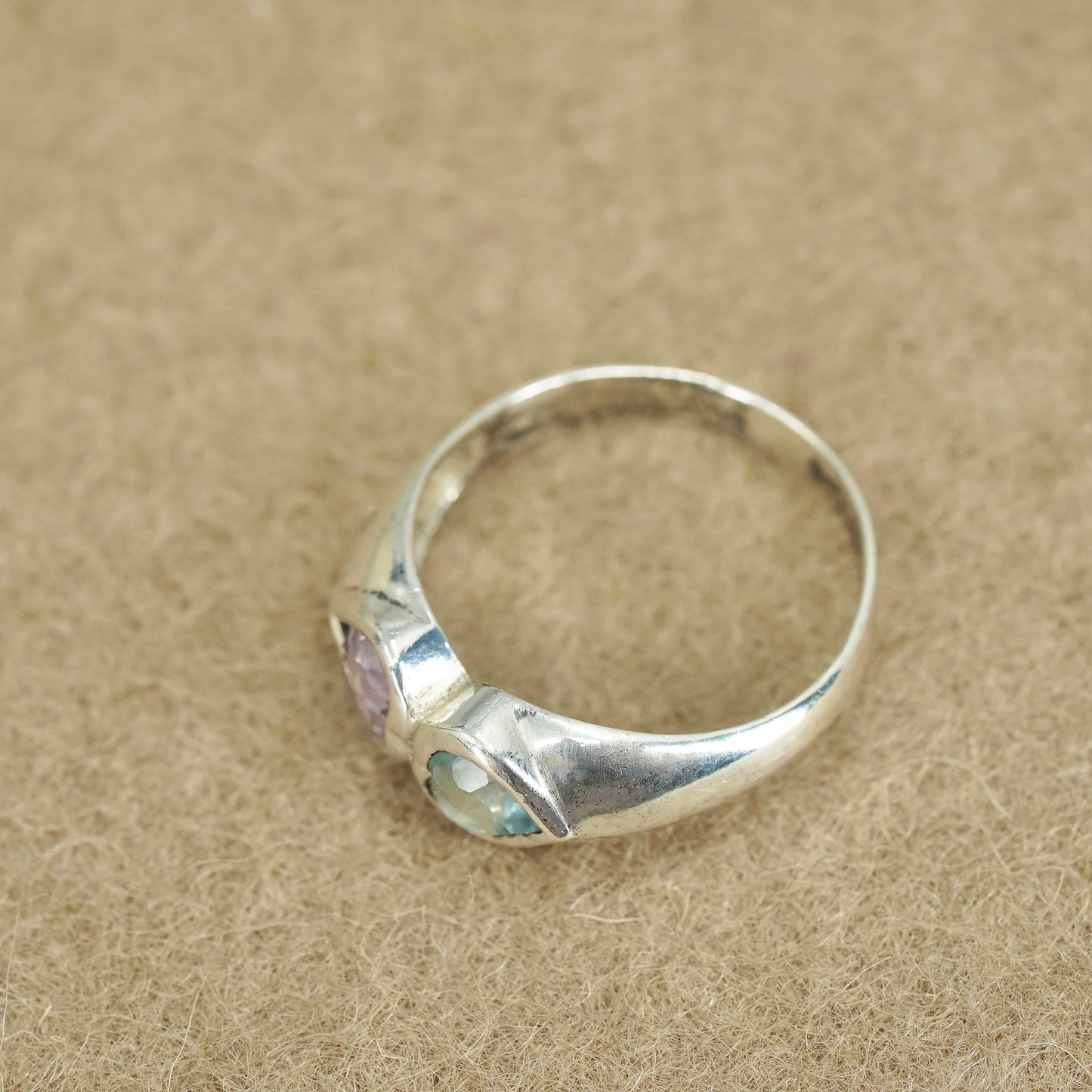 Size 7, vintage southwestern Sterling 925 silver ring, heart amethyst topaz